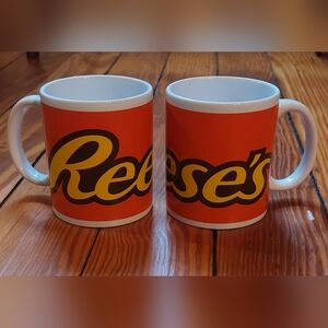2 Reese's Mugs